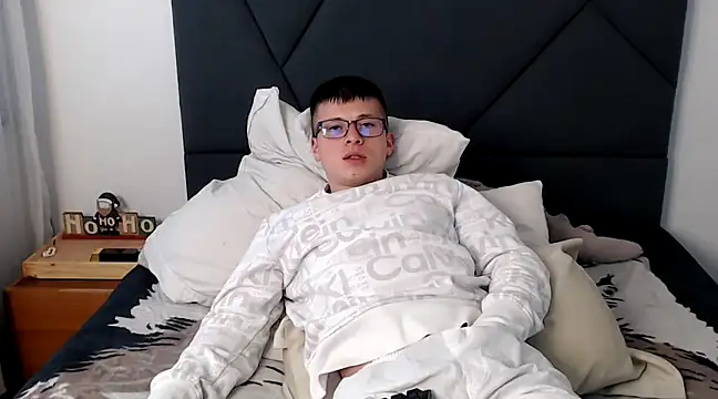 MathewCollin online show from February 2025 03:27:02 PM