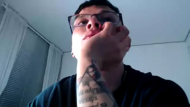 MathewCollin online show from February 2025 11:25:02 PM