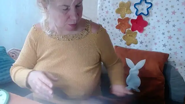 QueenLana online show from October 2025 08:33:01 AM