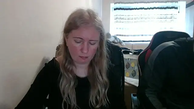 PeterAndJen online show from April 2026 06:05:01 PM