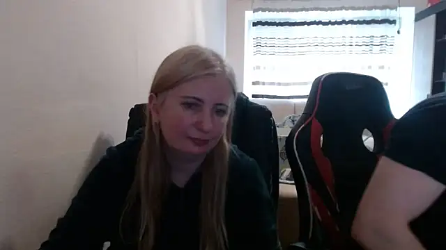 Snapshot of PeterAndJen chatting on April 2026 12:51:02 PM PeterAndJen online show from April 2026 12:51:02 PM