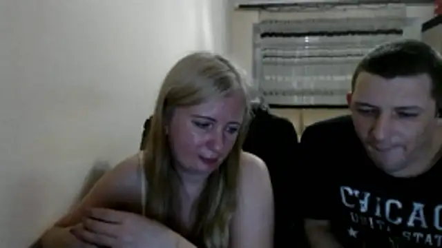 Snapshot of PeterAndJen chatting on May 2026 07:32:01 PM PeterAndJen online show from May 2026 07:32:01 PM