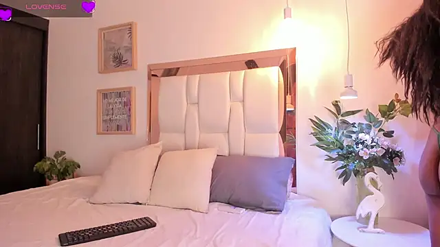 Snooky Clinton online show from March 2025 03:06:01 AM