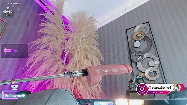 eva cuper online show from March 2025 03:09:02 PM