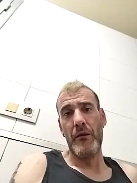 raulacab online show from April 2026 11:43:02 PM