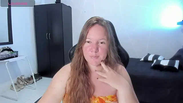 tamy shine87 online show from November 2025 01:44:02 AM