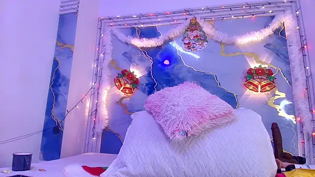 lorrayne  online show from December 2025 12:09:01 PM