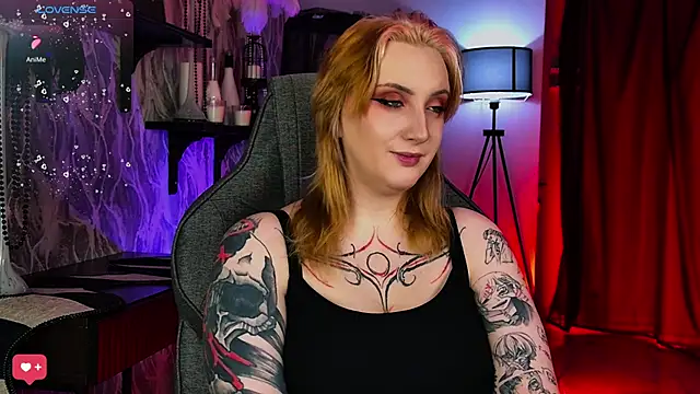 Snapshot of AsheLucker chatting on April 2026 02:42:01 AM AsheLucker online show from April 2026 02:42:01 AM