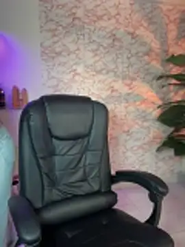 Ambar pe  online show from November 2025 03:27:02 AM