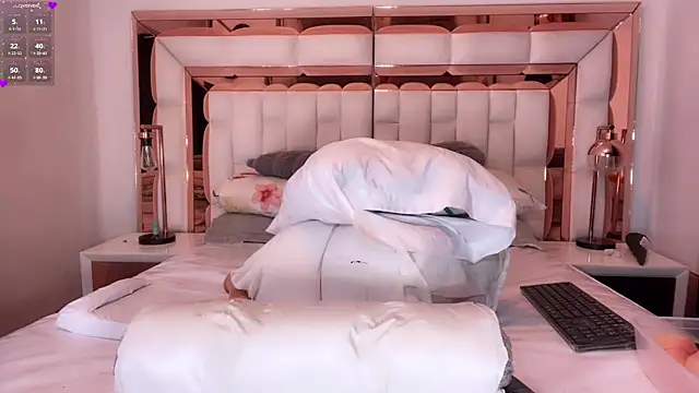 im yours 01 online show from January 2025 10:56:01 AM