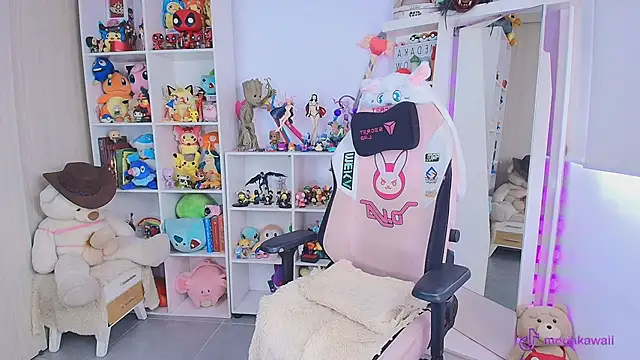 meda kawaii  online show from November 2025 03:01:01 PM