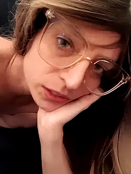 Snapshot of LouGabriel chatting on December 2024 09:56:02 PM LouGabriel online show from December 2024 09:56:02 PM