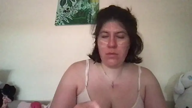 Snapshot of HYPHYtype chatting on June 2026 08:29:02 PM HYPHYtype online show from June 2026 08:29:02 PM