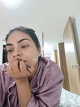 Snapshot of Ivanna2 chatting on May 2026 11:23:04 PM Ivanna2 online show from May 2026 11:23:04 PM