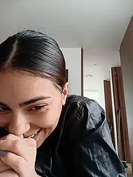 Snapshot of Ivanna2 chatting on May 2026 04:02:02 PM Ivanna2 online show from May 2026 04:02:02 PM