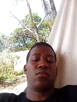 Safadinho2312 online show from October 2025 01:23:01 PM