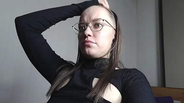 Snapshot of Aelita_bb chatting on May 2026 09:42:02 PM Aelita bb online show from May 2026 09:42:02 PM