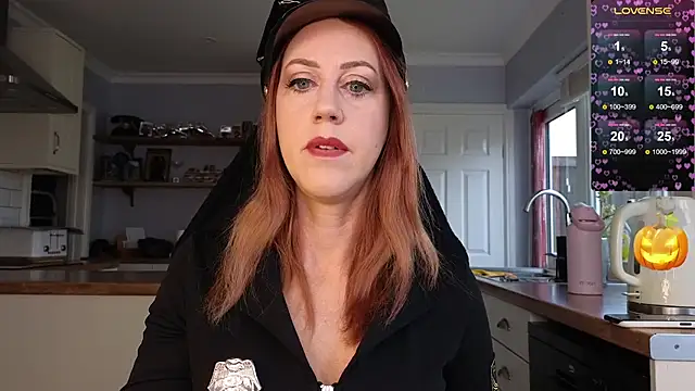 stripmequick online show from October 2025 11:00:01 AM