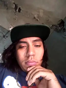 AlexAlejandro13 online show from March 2026 10:16:02 PM