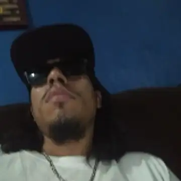 AlexAlejandro13 online show from April 2026 09:17:01 PM