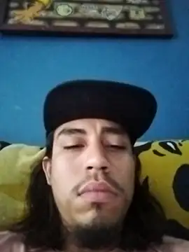 AlexAlejandro13 online show from April 2026 06:16:01 PM