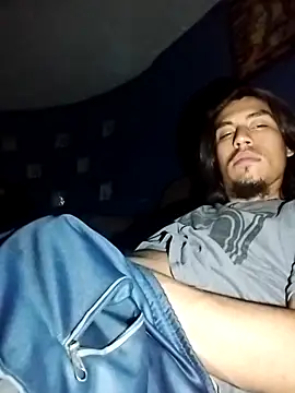 AlexAlejandro13 online show from April 2026 07:50:01 AM