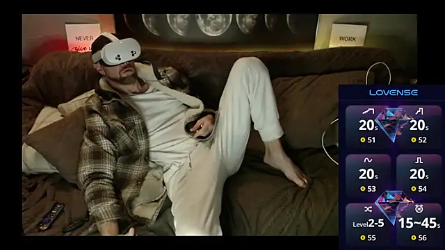 MaxRouger online show from November 2025 12:27:02 PM