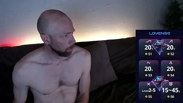 MaxRouger online show from November 2025 10:58:01 AM