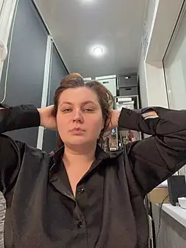 CandyShoopp online show from January 2026 04:11:02 PM