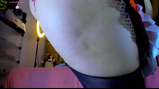 ashelydainii online show from March 2026 09:54:01 PM