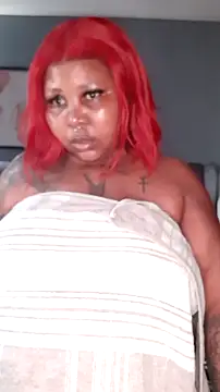 Snapshot of PearlSexxy69 chatting on February 2026 05:58:02 AM PearlSexxy69 online show from February 2026 05:58:02 AM