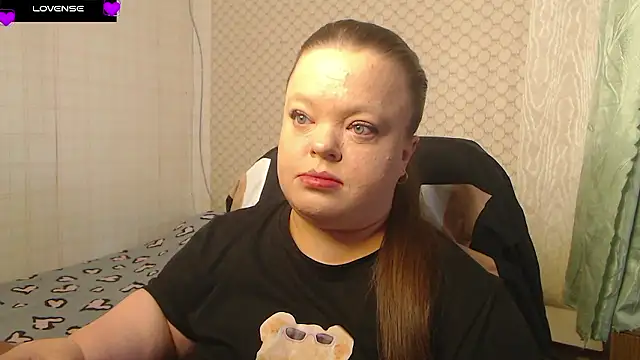 Janiffer MiMi online show from January 2026 11:05:01 AM