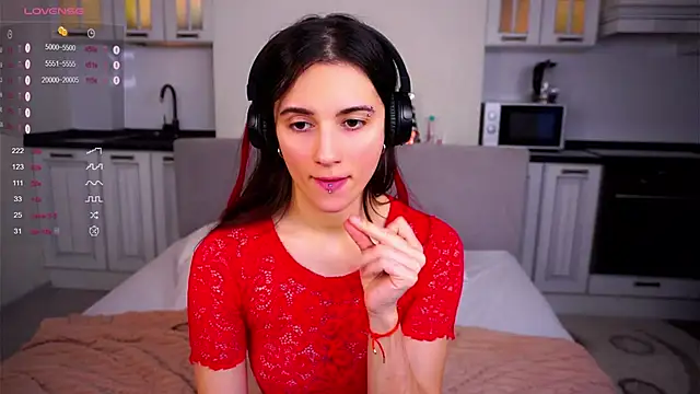 Holla Molly online show from February 2025 12:16:02 PM