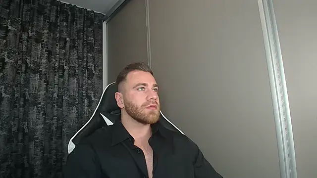 Thori92 online show from October 2025 05:53:01 PM