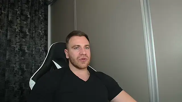 Thori92 online show from March 2026 07:17:01 PM