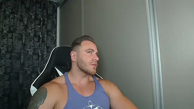 Snapshot of Thori92 chatting on July 2026 05:17:02 PM Thori92 online show from July 2026 05:17:02 PM