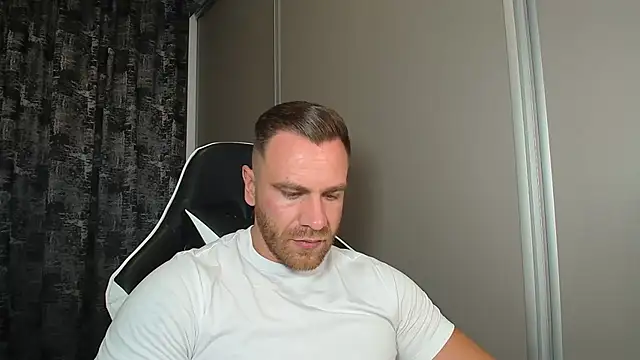 Snapshot of Thori92 chatting on July 2026 06:36:01 PM Thori92 online show from July 2026 06:36:01 PM