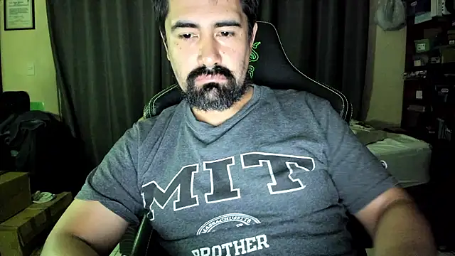 VonDoomdelToro online show from October 2025 06:17:01 AM