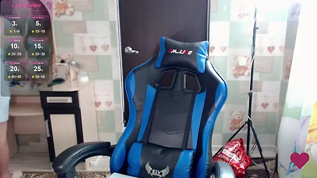 Korolek12 online show from December 2025 05:24:01 AM