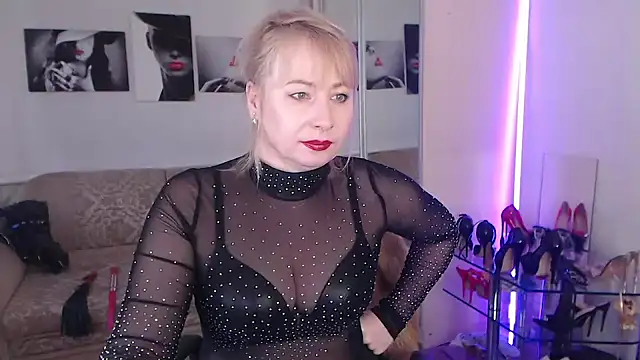 MistressMilfa online show from February 2025 10:52:01 AM
