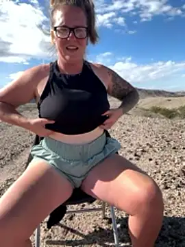 Lizzyloo online show from January 2026 08:11:02 PM