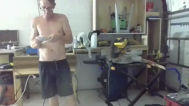 sunburnt602 online show from March 2026 05:33:02 AM