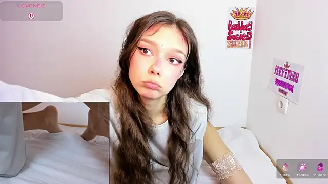 Michelle Melnss online show from May 2026 04:23:01 PM