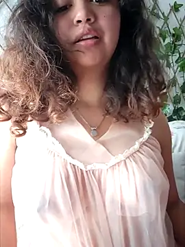 Peach Girll online show from March 2025 05:10:02 PM