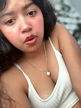 Snapshot of Peach_Girll chatting on April 2026 02:51:02 PM Peach Girll online show from April 2026 02:51:02 PM