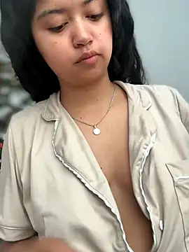 Snapshot of Peach_Girll chatting on April 2026 03:03:01 PM Peach Girll online show from April 2026 03:03:01 PM