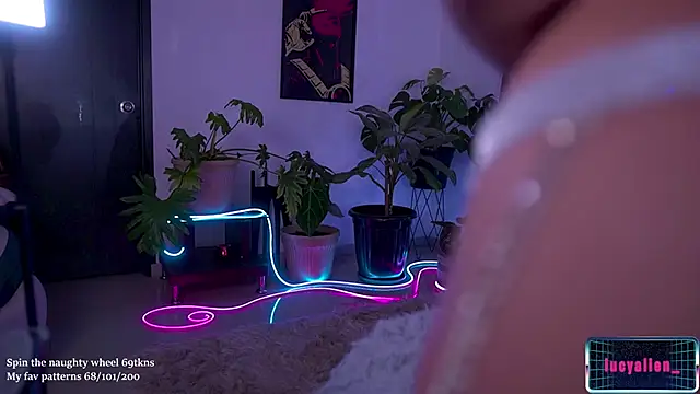 LucyAllenX online show from November 2025 04:30:01 PM