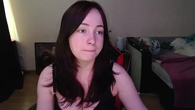 Snapshot of Laralianna chatting on May 2026 11:18:02 AM Laralianna online show from May 2026 11:18:02 AM
