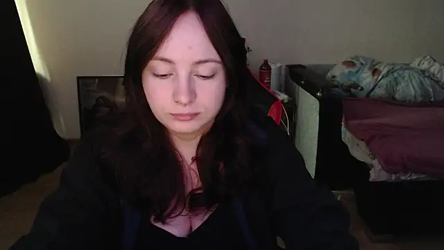 Snapshot of Laralianna chatting on May 2026 05:05:02 AM Laralianna online show from May 2026 05:05:02 AM
