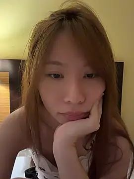 Luna520 online show from July 2026 12:45:02 PM
